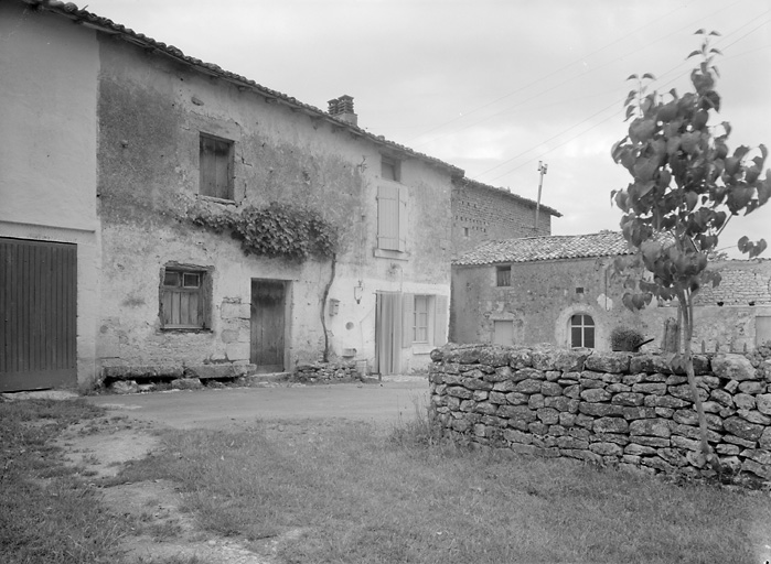 Village, ancienne (parcelle 39 et 41), élévations antérieures.