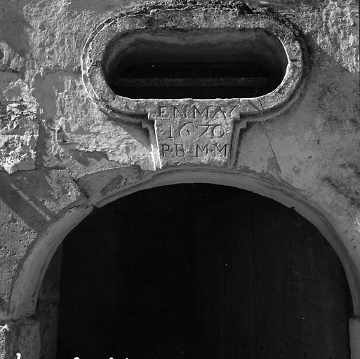 Elévations sur rue, porte, détail.