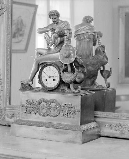 Vue de trois-quarts droit.