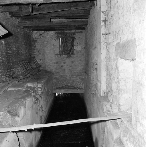 Moulin, intérieure, ancien emplacement de la roue.