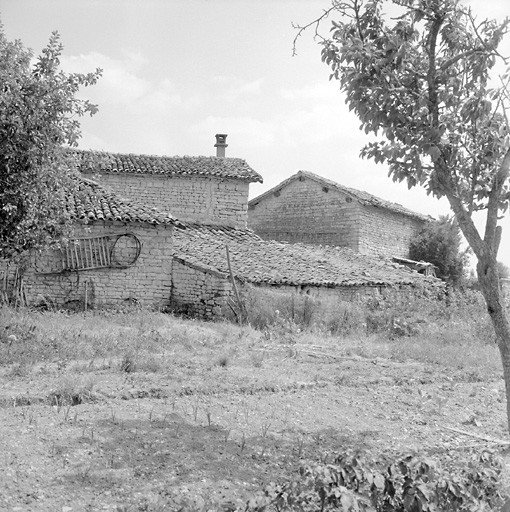 Puyberneau, ferme, élévations postérieures.
