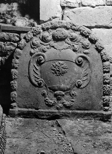 Plaque de cheminée (4)