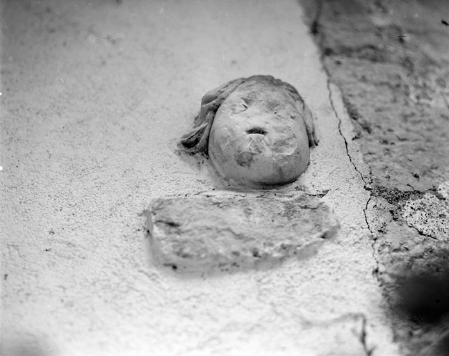 Relief : tête d'enfant ?