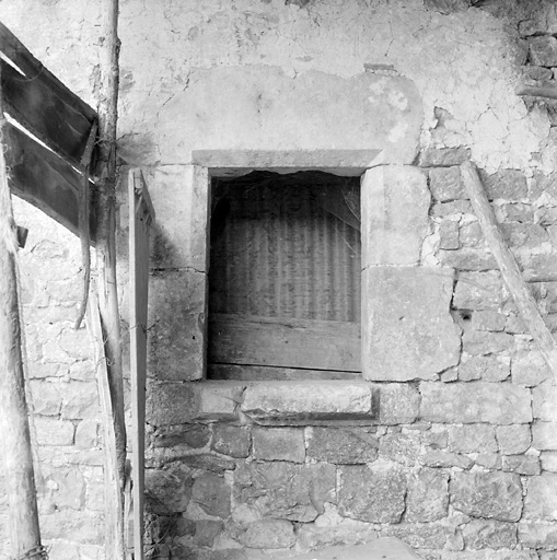 Maison, détail d'une fenêtre.