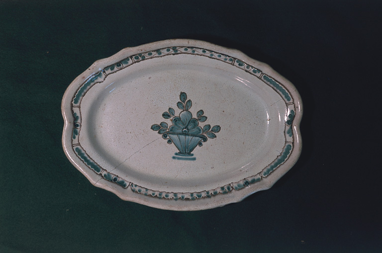 Plat (10), dit cul noir