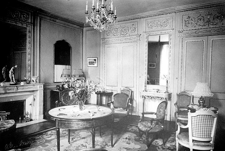 Corps principal ouest, salon.