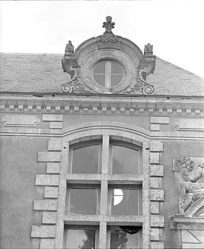 Orangerie, élévation antérieure, lucarne de droite.