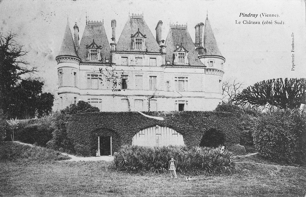 Façade postérieure (sud), carte postale ancienne.