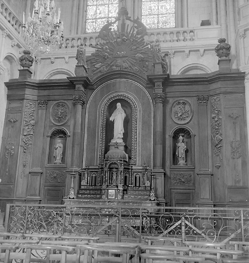 Vue générale. Provient du couvent des Capucins.