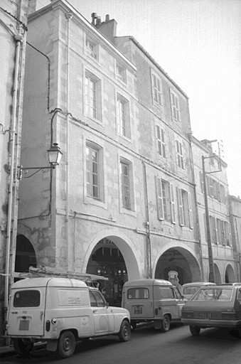 Elévation sur rue.