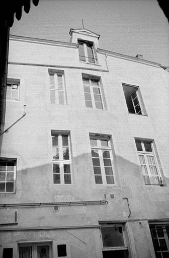 Cour intérieure, façade sud.