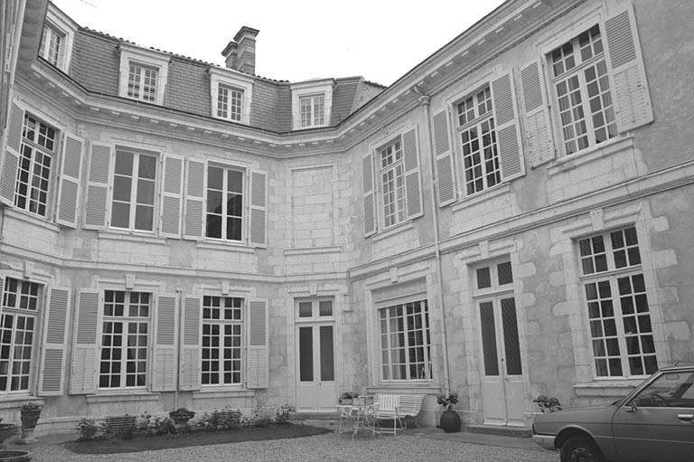 Elévation sur cour.