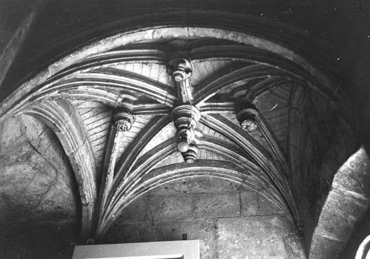 Intérieur, couvrement de l'escalier.