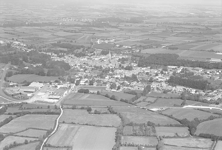 Vue aérienne : ensemble vu du sud.