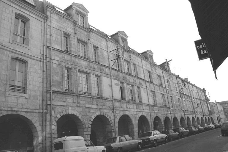 Elévation sur rue.
