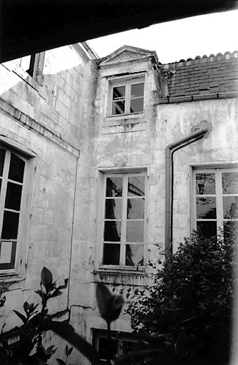 Elévations sur cour.