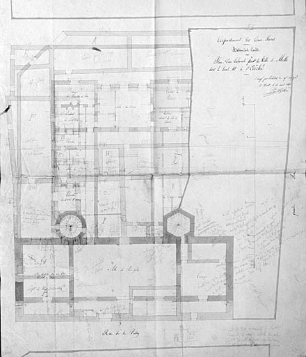 Plan d'un tribunal dans le local de l'Evêché.