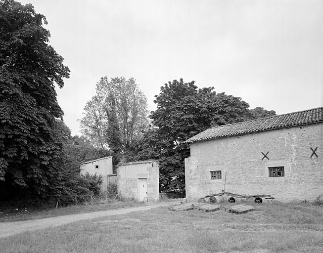 Métairie, entrée sud.