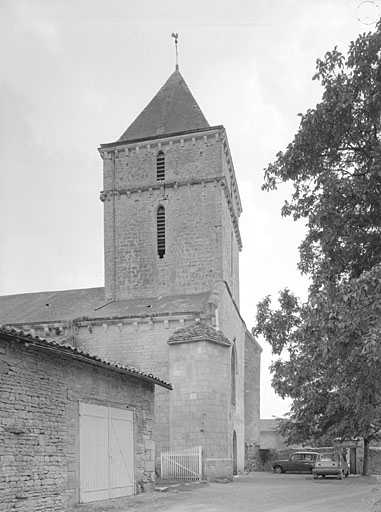 Clocher vu du nord-ouest.