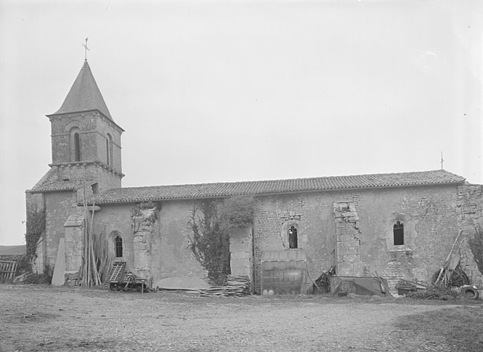 Eglise, élévation latérale droite.