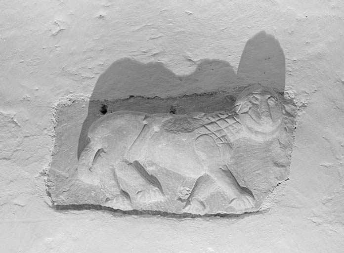 Travée sous clocher, mur sud, relief.