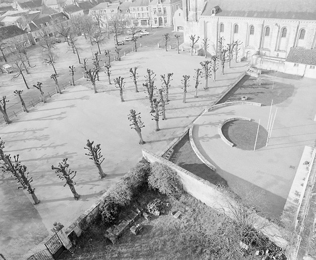 Emplacement du cloître des mauristes.