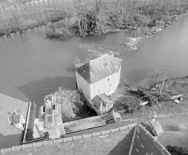 Moulin, vu du logis de l'abbé.