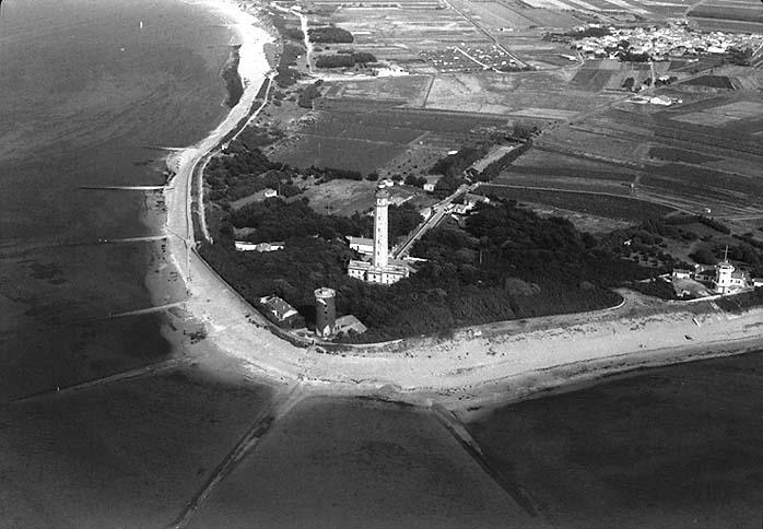 Ancien et nouveau phares, vue aérienne depuis le nord ouest.