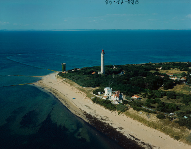 Ancien et nouveau phare, vue aérienne sud.