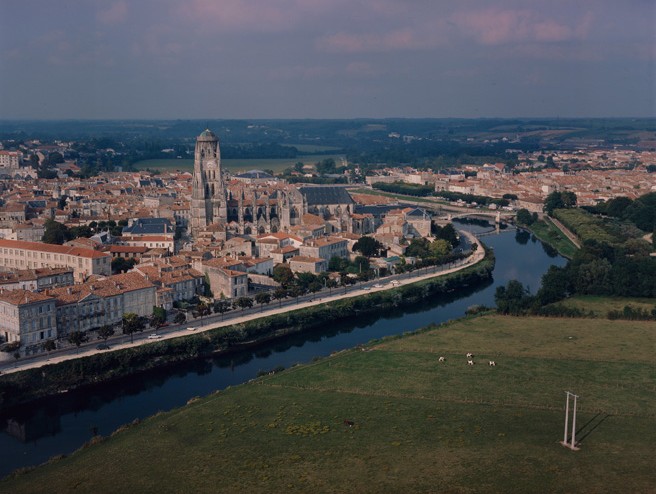 Église Saint-Pierre (ancienne cathédrale) et son cloître