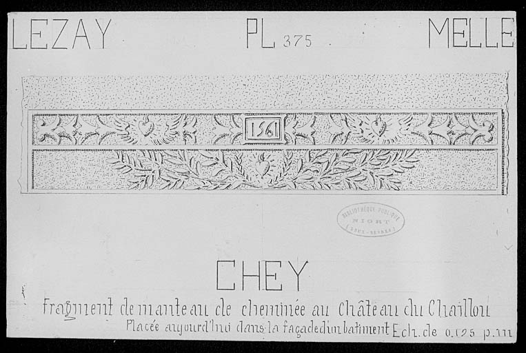 Fragment de manteau de cheminée sculpté daté 1561.