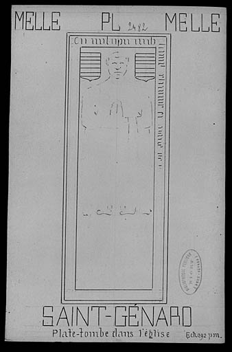 Plate tombe avec représentation gravée, épitaphe et deux blasons.