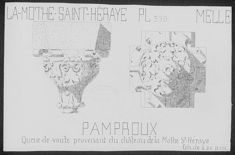 Clef de voûte sculptée.
