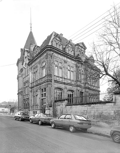 Maison du directeur et comptoir.