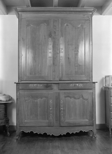 Buffet à deux corps