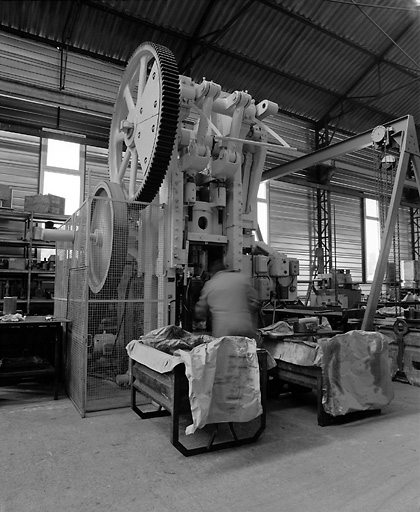 Presse 100t EW Bliss, New York, vers 1930.