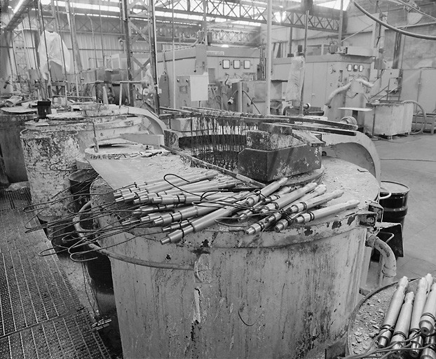 Coutellerie ; usine de construction mécanique U.M.D