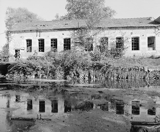 Le moulin de la coutellerie vu de l'exterieur.