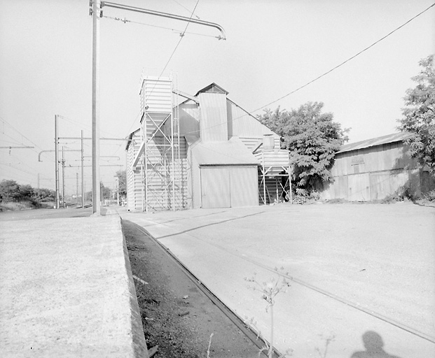 Bâtiment de stockage.