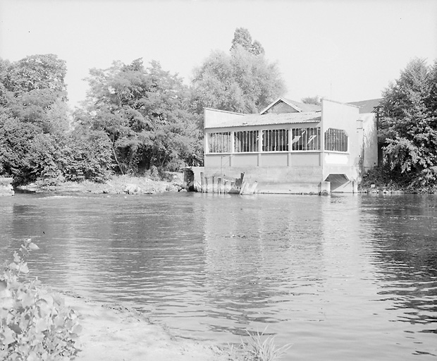 La salle de la turbine et du générateur.
