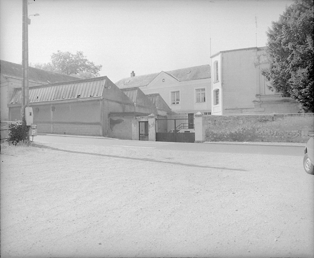 Coutellerie ; usine de construction mécanique U.M.D