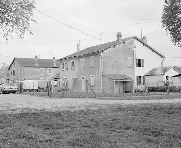 Maison de la cité ouvrière pour 4 familles.