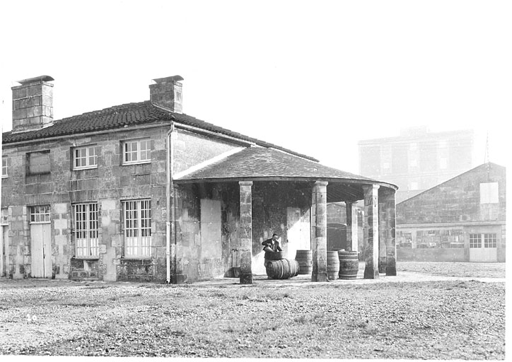 Ancien logis de Gatebourse, vue ouest.