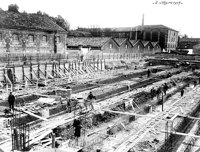 Bâtiment est, lors de sa construction, par les Grands Travaux de Marseille.