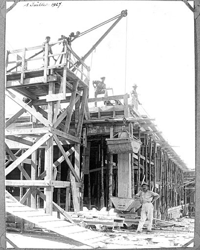 Bâtiment est, lors de sa construction, par les Grands Travaux de Marseille.