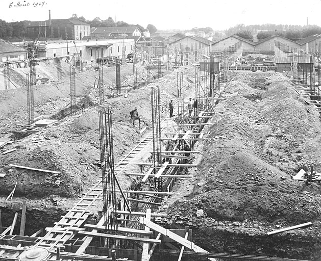 Bâtiment est, lors de sa construction, par les Grands Travaux de Marseille.