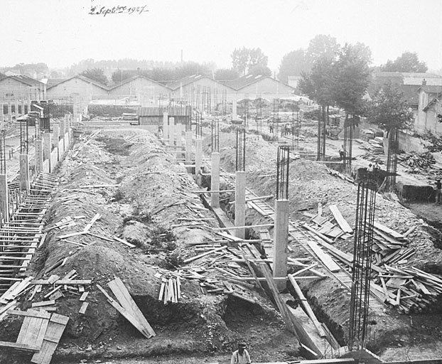 Bâtiment est, lors de sa construction, par les Grands Travaux de Marseille.