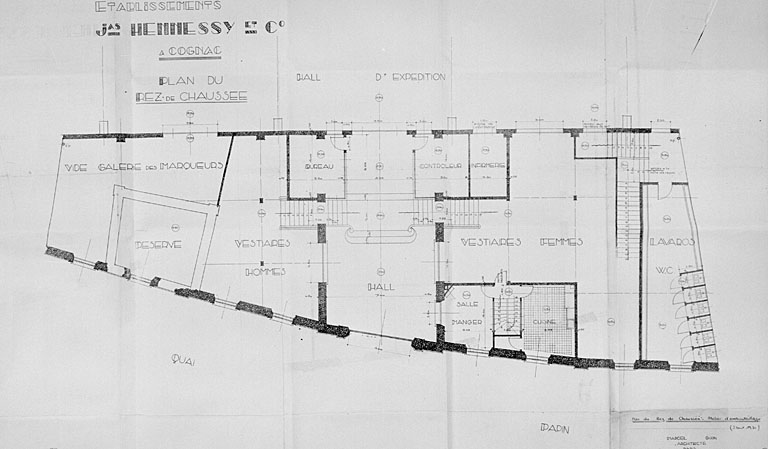 Corps de bâtiment central, au nord ouest sur le quai, plan du rez-de-chaussée.
