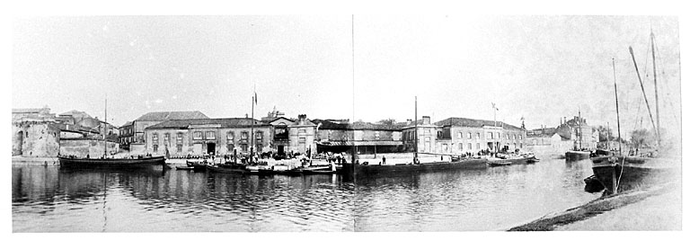 Elévations sur le quai.