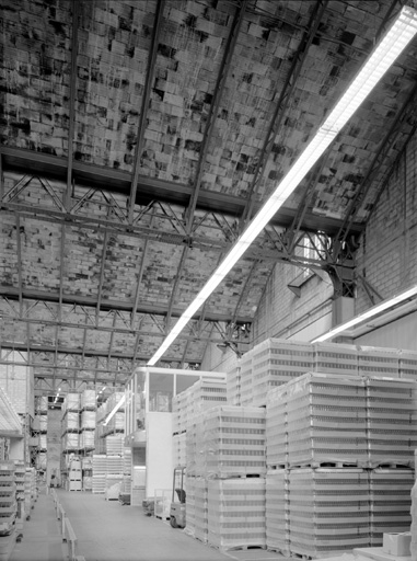 La mise en bouteilles, intérieur.